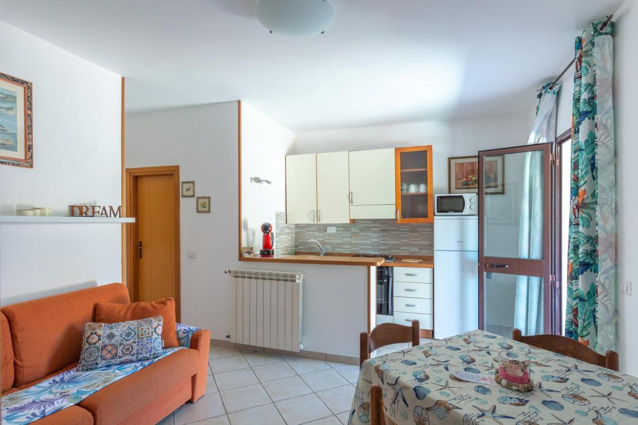 Elbaloves Appartaments Villa Каполивери Екстериор снимка