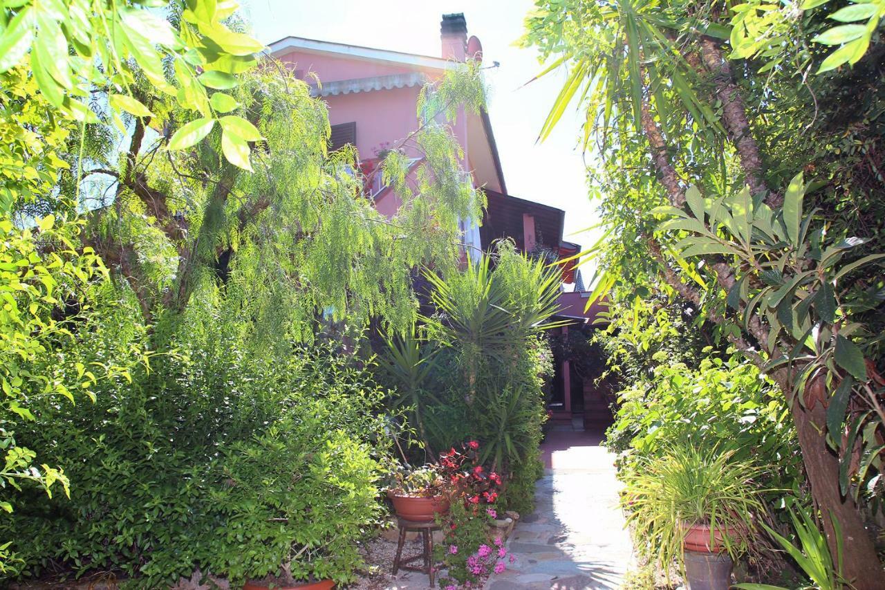 Elbaloves Appartaments Villa Каполивери Екстериор снимка