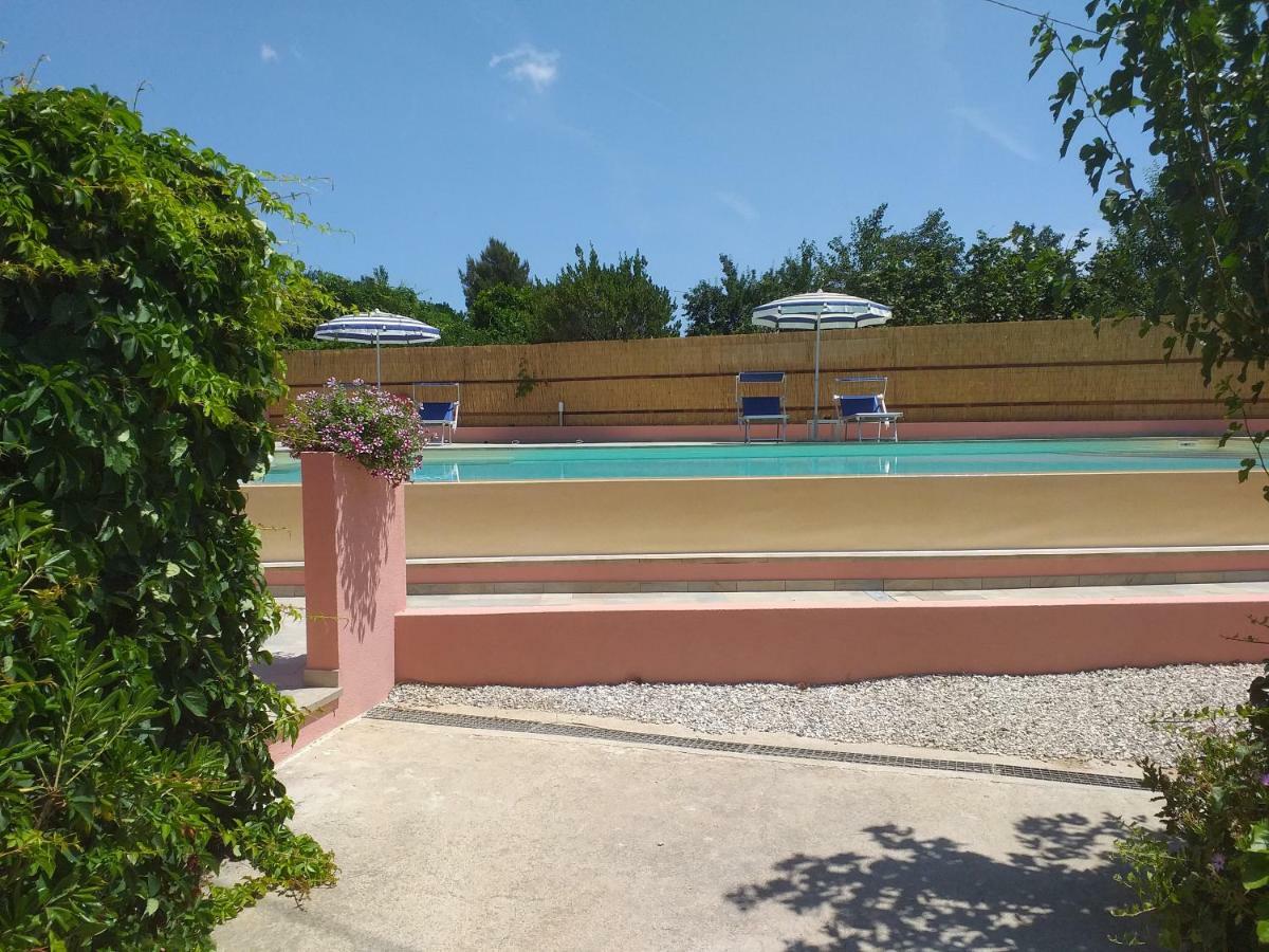 Elbaloves Appartaments Villa Каполивери Екстериор снимка